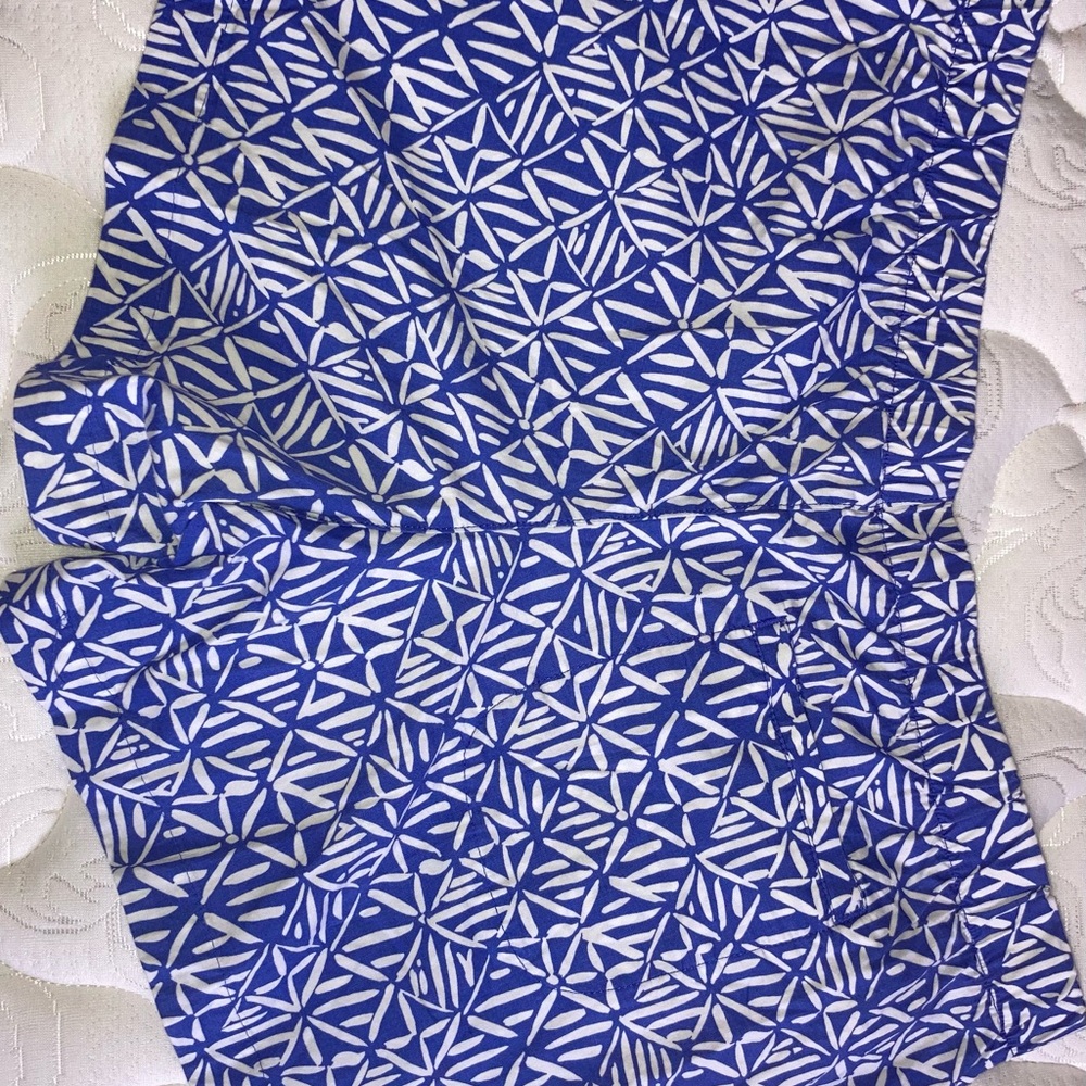 Lilly Pulitzer Blue and White Patterned Pull On Shorts